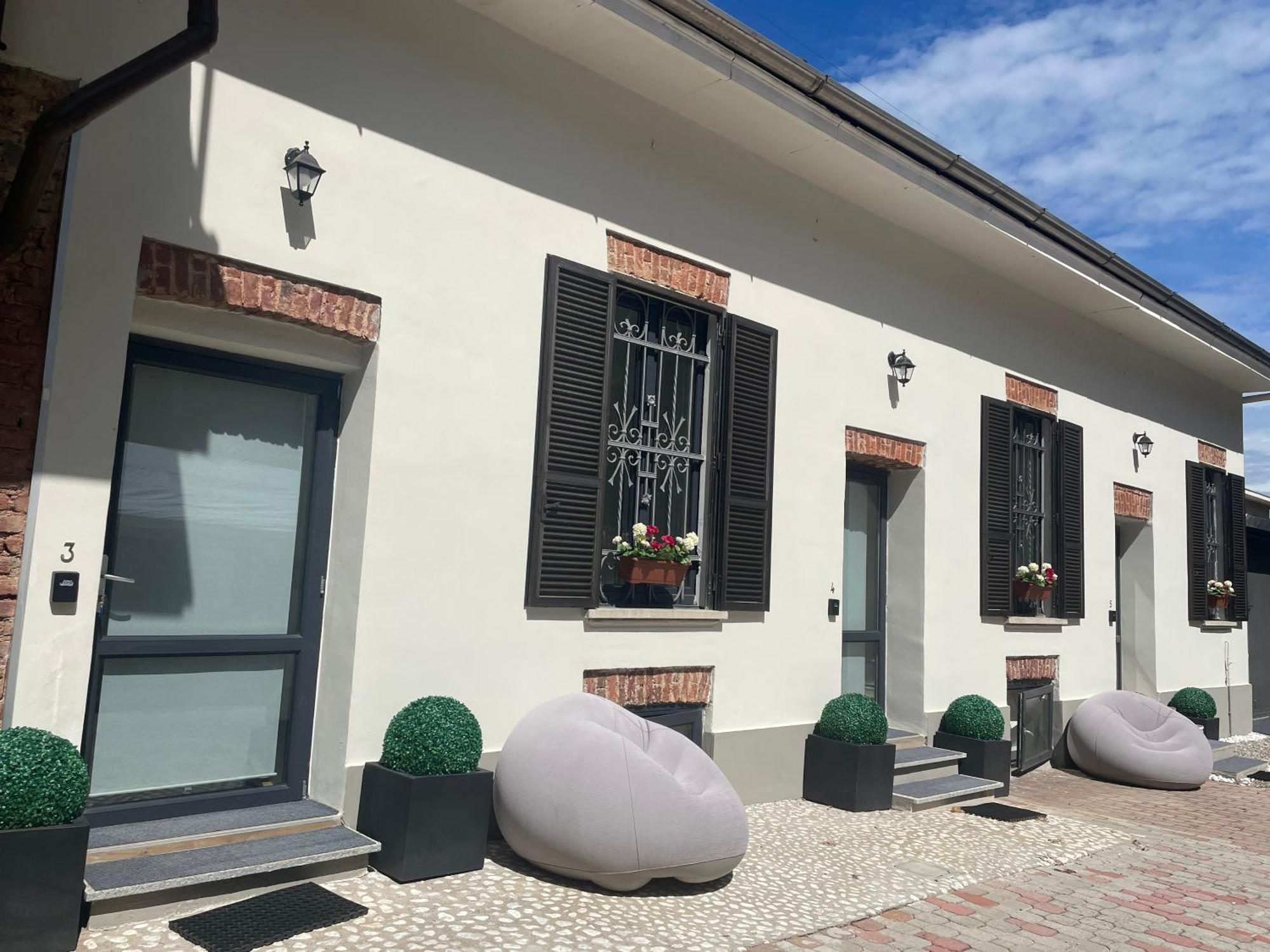 Villa Simona Malpensa غالاّراتي المظهر الخارجي الصورة