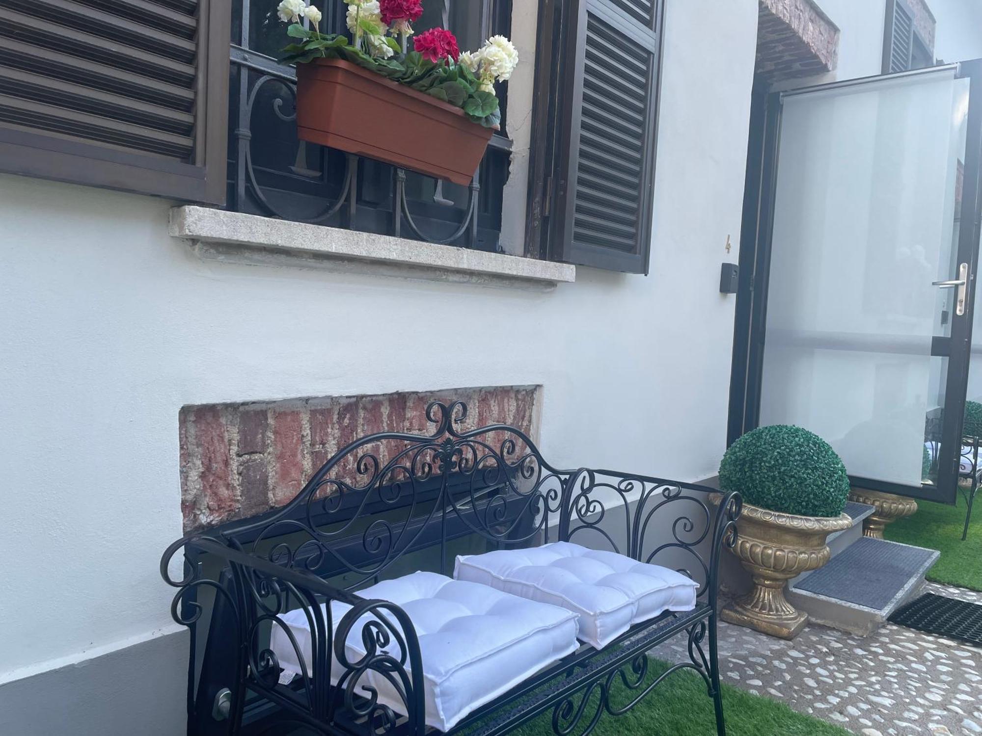 Villa Simona Malpensa غالاّراتي المظهر الخارجي الصورة